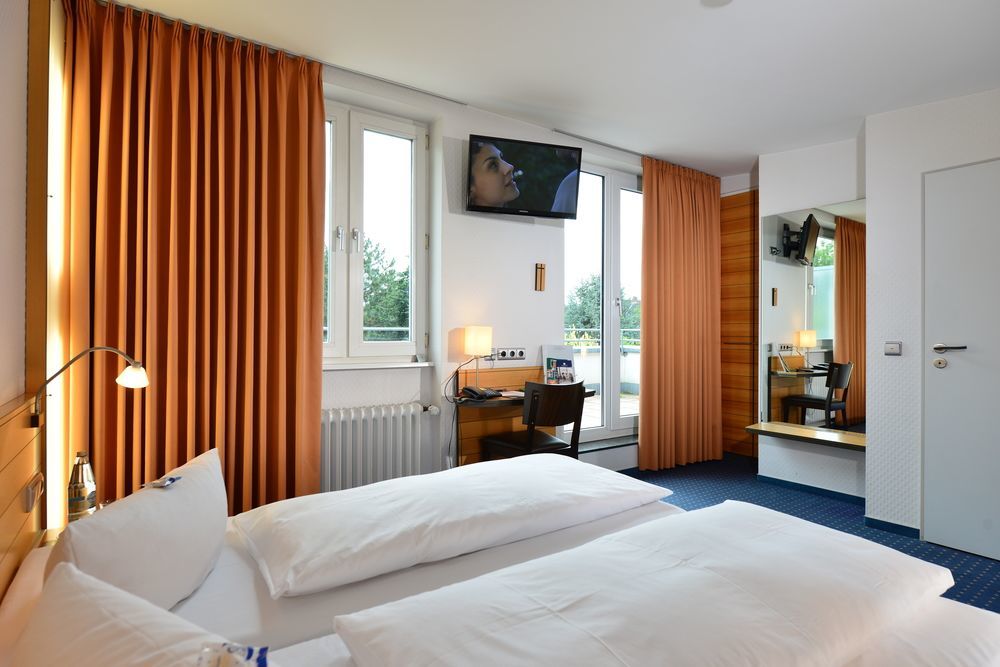 Messehotel Koeln-Deutz Colónia Exterior foto