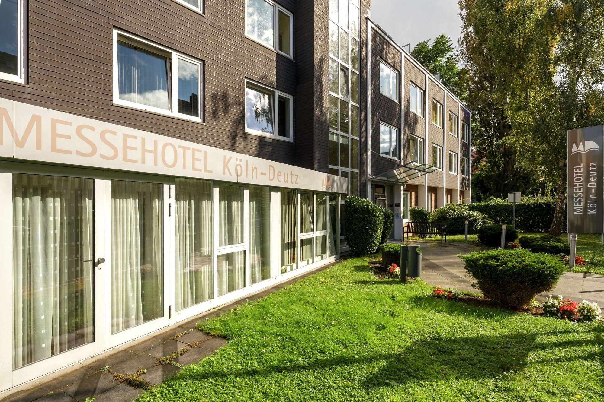 Messehotel Koeln-Deutz Colónia Exterior foto