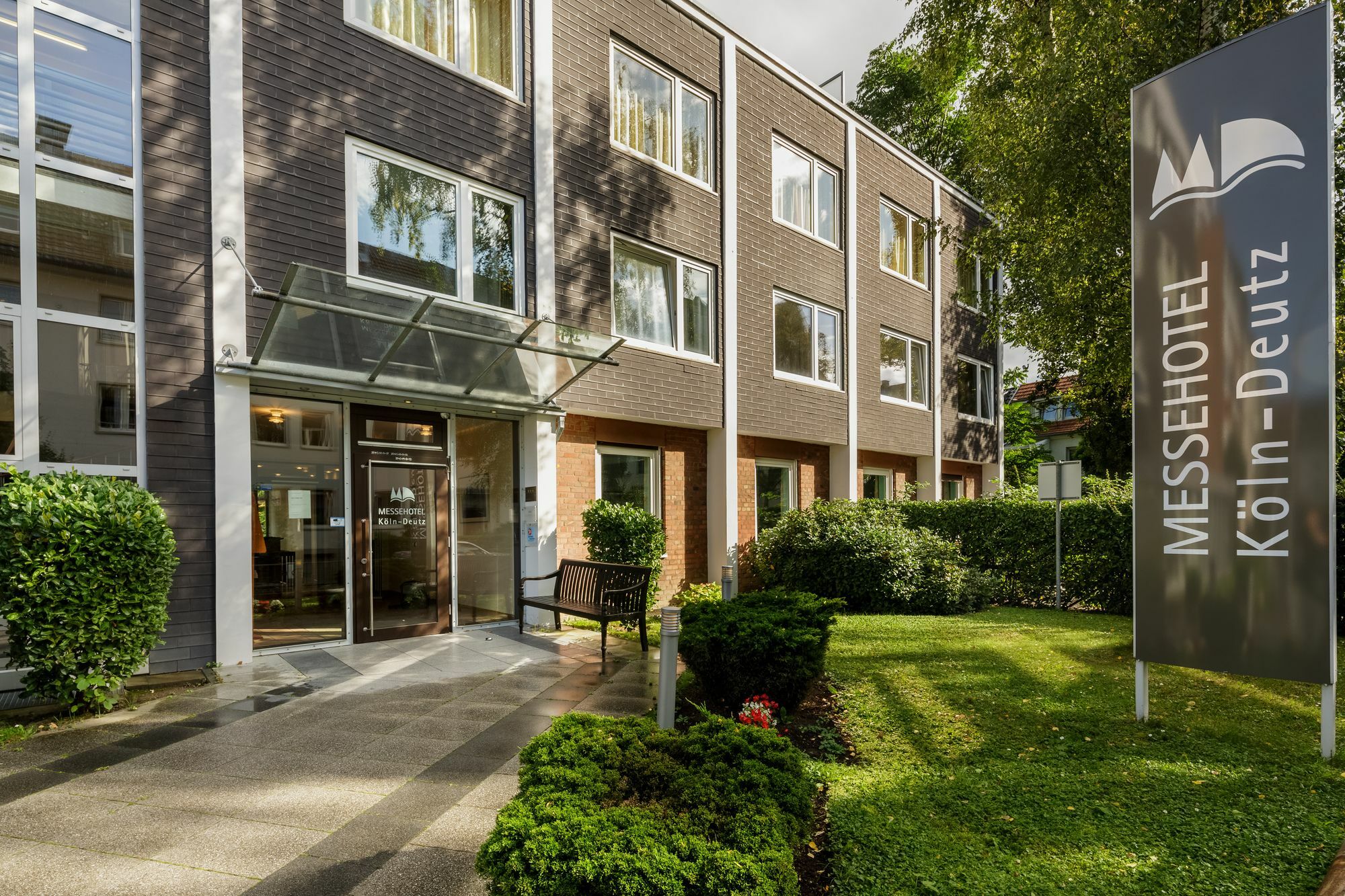 Messehotel Koeln-Deutz Colónia Exterior foto